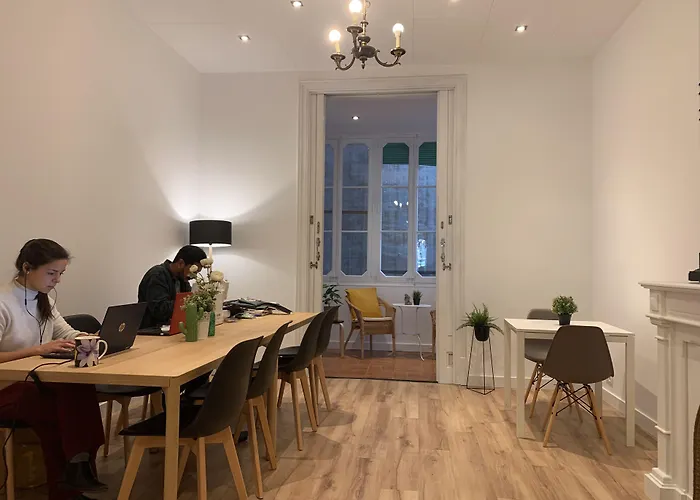 Hotel Coimpact Coliving - *