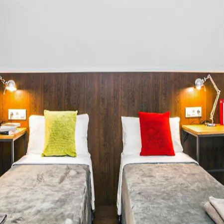 Otel Coimpact Coliving - Barselona